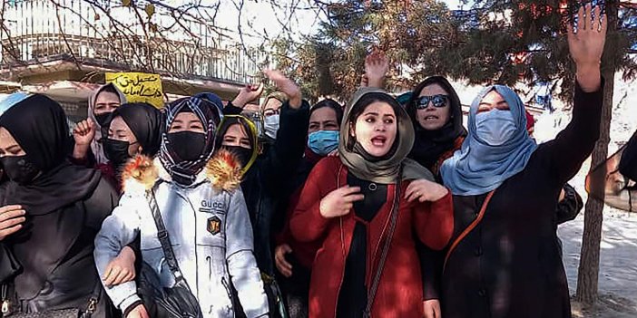 Kadınların eğitim almasını yasaklayan Taliban'dan mide bulandıran savunma