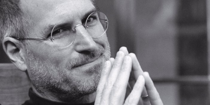 Steve Jobs'un 2010 yılında kendisine gönderdiği ilk mesaj ortaya çıktı. Tarihinin ilk e-postasıydı