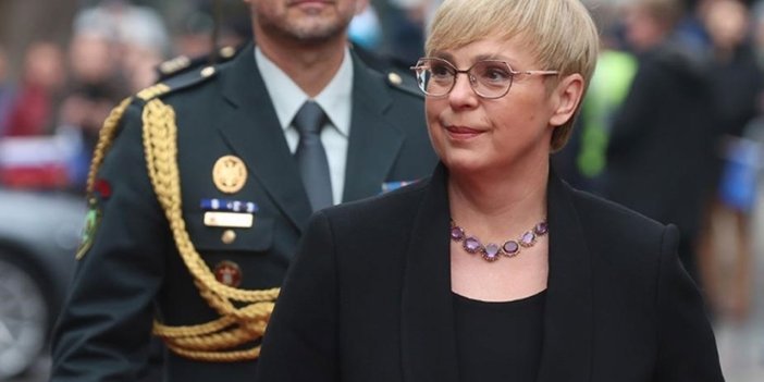 Slovenya'nın ilk kadın cumhurbaşkanı görevine başladı