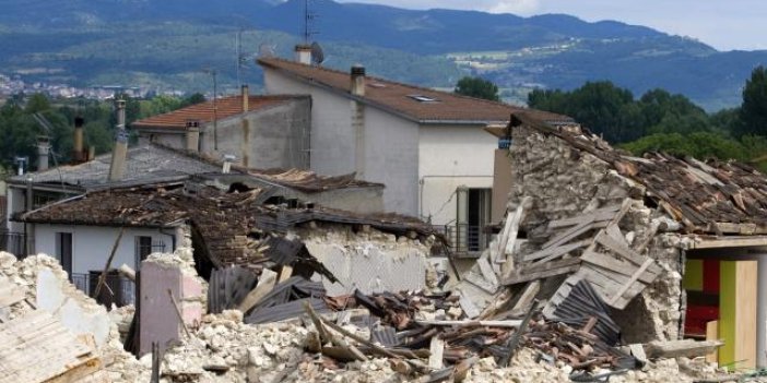 İtalya'da L'Aquila depremi mağdurlarına tazminat ödenecek
