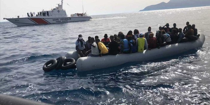Aydın açıklarında Türk kara sularına Yunanistan tarafından itilen 39 düzensiz göçmen kurtarıldı