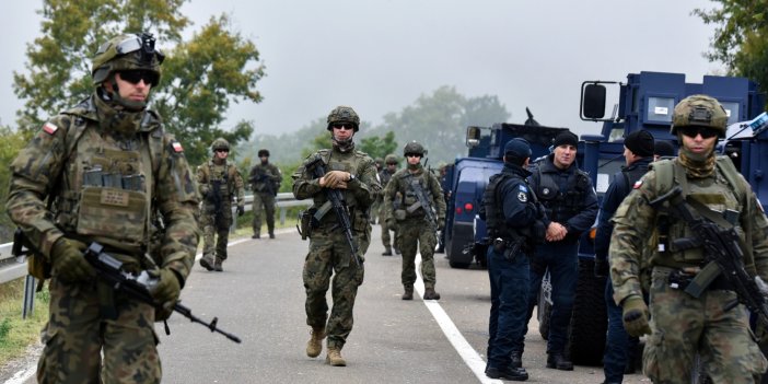 İpler gerildi, AB ve NATO devrede. Ordu ve polise 'hazır ol' emri