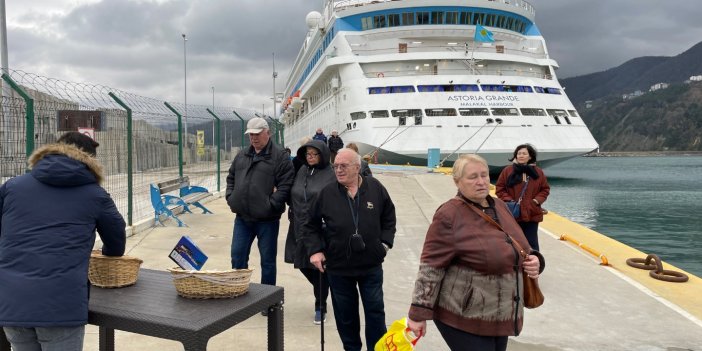 Burası Antalya değil Amasra: 5 ayda binlerce Rus turist geldi