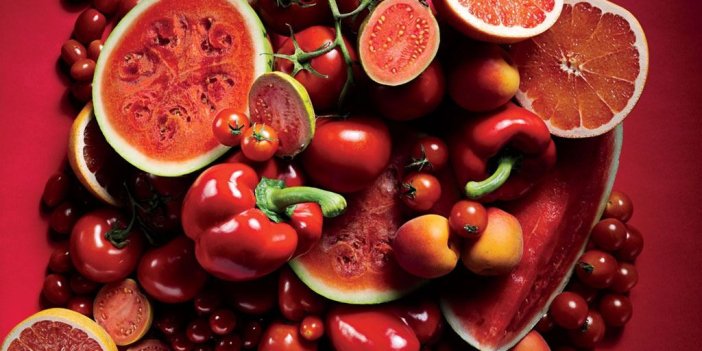 Kırmızı meyve ve sebzelerin cilde inanılmaz faydası