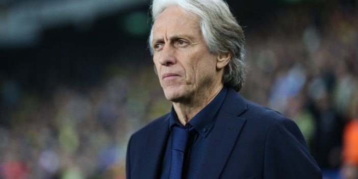 Jorge Jesus yönetimden sol bek istiyor