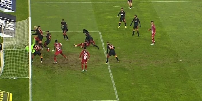 Rıza Çalımbay: Bu gol neden iptal edildi bana anlatsınlar. İşte Sivas-Galatasaray maçına damga vuran pozisyon
