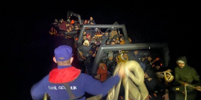 Sahil Güvenlik ekipleri 1.007 kaçak göçmeni ölüm yolcuğundan kurtardı