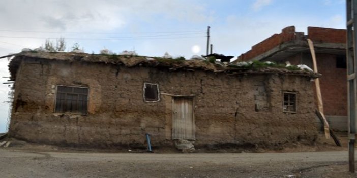 Edirne Merkez’de icradan satılık avlulu kerpiç ev