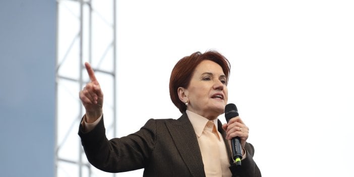 Akşener: Ahmaklıklara 'ahmaklık' denildiği zaman kızıyorlar