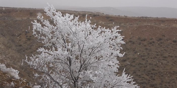 Kırıkkale'de mevsimin ilk karı yağdı   