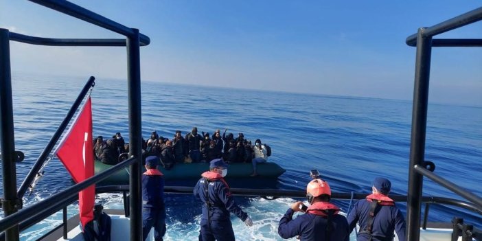 Sahil Güvenlik 1 haftada denizden 1003 kaçak göçmen topladı