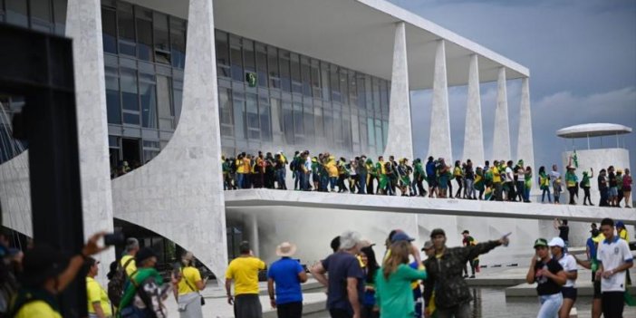 Fransa, Brezilya'daki Kongre baskınını kınadı