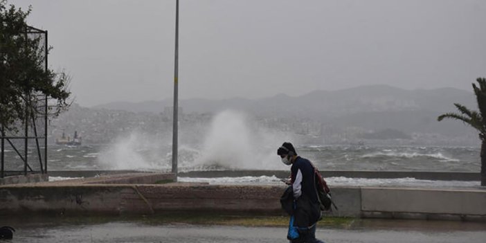İzmir için fırtına ve kuvvetli sağanak uyarısı