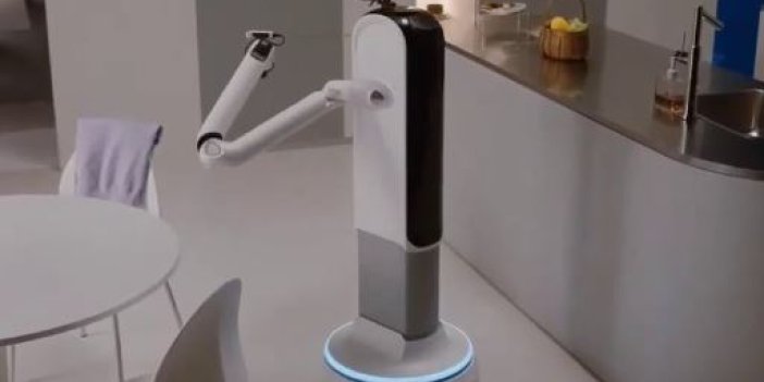 Teknoloji devinden hizmetçi robot. Tarih de verildi