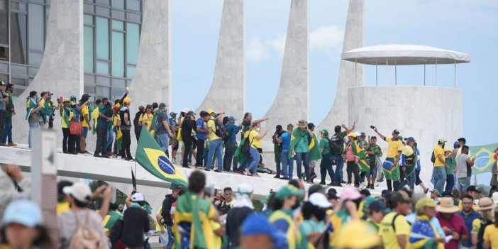 Brezilya'da bin 200 kişiye gözaltı
