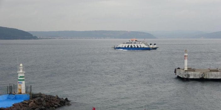 İzmir'de deniz ulaşımına fırtına engeli