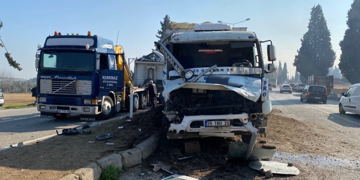 İzmir'de tırlar çarpıştı: 2 yaralı