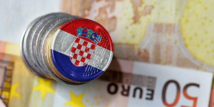 Hırvatistan euroya geçti