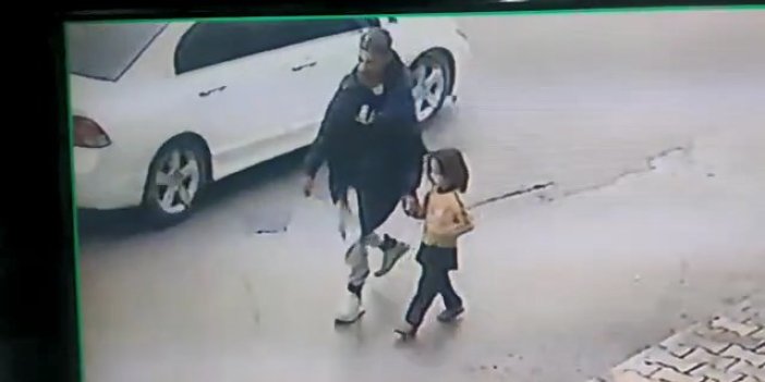 Tacizci sapığın sokakta oynayan 4 yaşındaki çocuğu kaçırma anı kameralara yansıdı