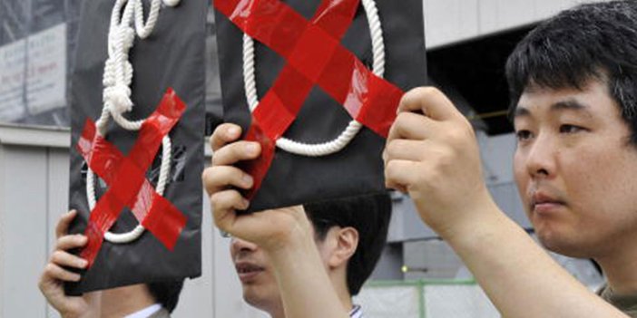 Japonya'da idam cezası verilen kadın boğazına yemek takılınca boğularak öldü