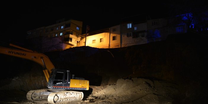 Manisa'da inşaat alanında toprak kayması: 4 ev boşaltıldı