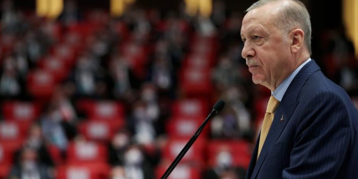 Fransız gazete Le Monde Erdoğan için '20 yıl sonra anketlerde çok zayıf' diye yazdı