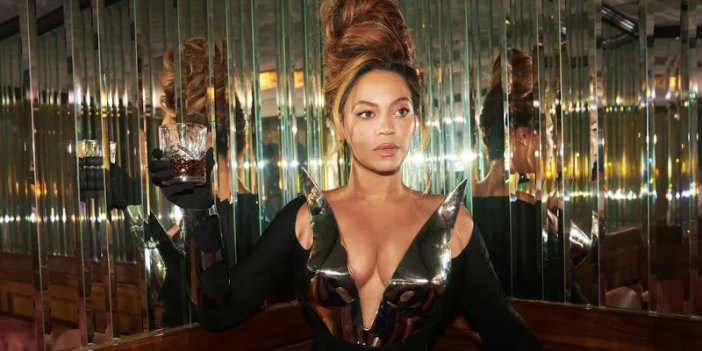 Dünyaca ünlü şarkıcı Beyonce'nin bir saatlik konser ücretini duyanlar kekeme oldu