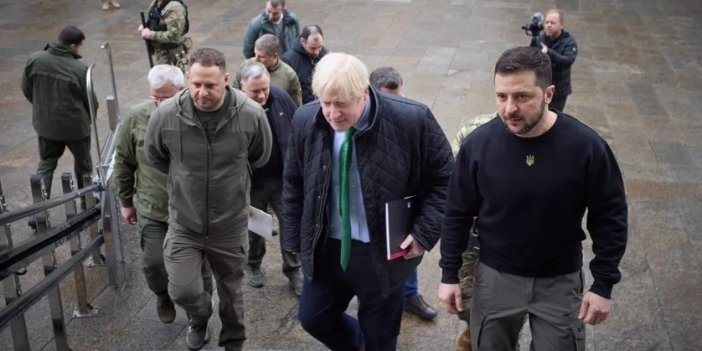 Eski İngiltere Başbakanı Johnson, Kiev'de Ukrayna lideri Zelenskiy ile görüştü