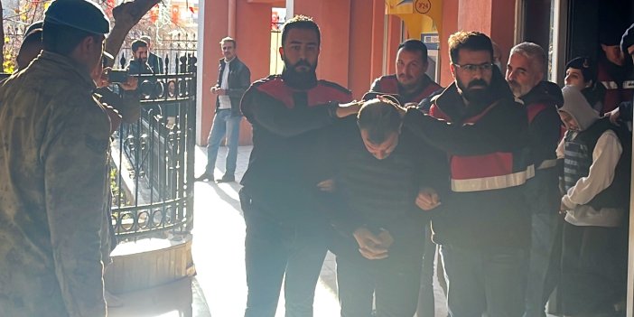 Mardin'de 5 kişinin öldürüldüğü saldırıyla ilgili 5 zanlı adliyede