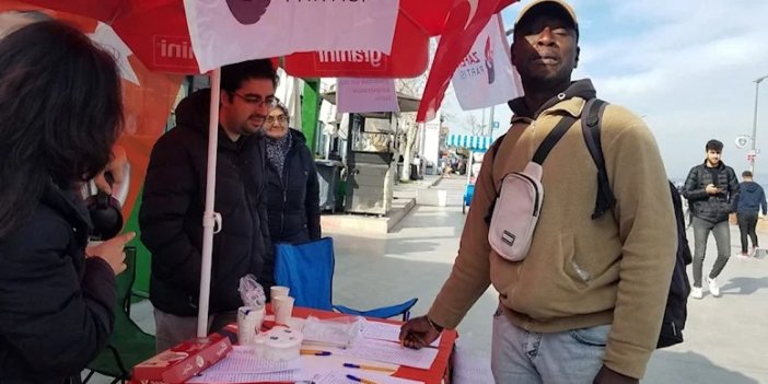 'Suriyeliler gitsin' imza kampanyasına Senegalli adam da imza attı
