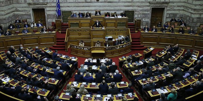 Yunanistan'da dinleme skandalı hükümetin başını yakacak. Güven oylamasına gidiliyor