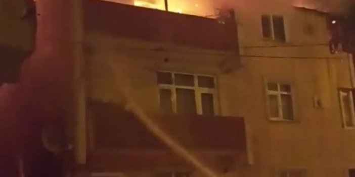 Küçükçekmece'de 3 katlı apartmanda yangın: Bina boşaltıldı