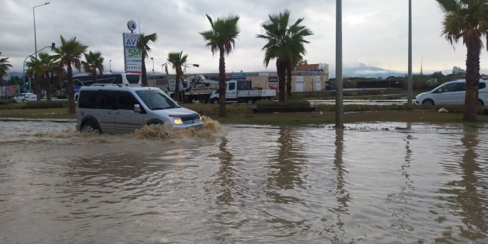 Aydın'da sağanak yağış etkili oldu