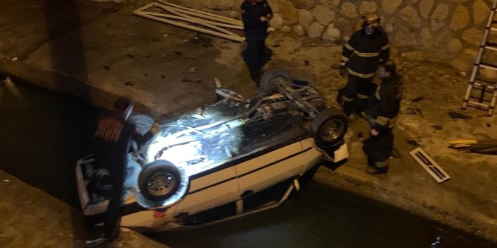 Gaziantep’te otomobil dereye uçtu: 2 yaralı