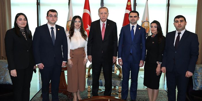Erdoğan, Yeni Azerbaycan Partisi Gençler Birliği heyetini kabul etti