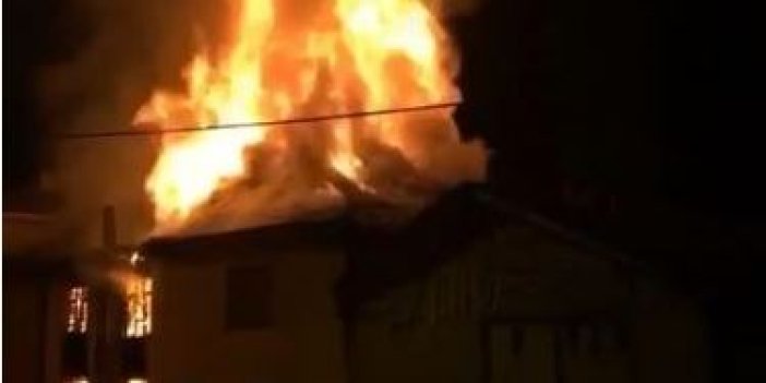 Bursa'da 2 katlı ev alev alev yandı