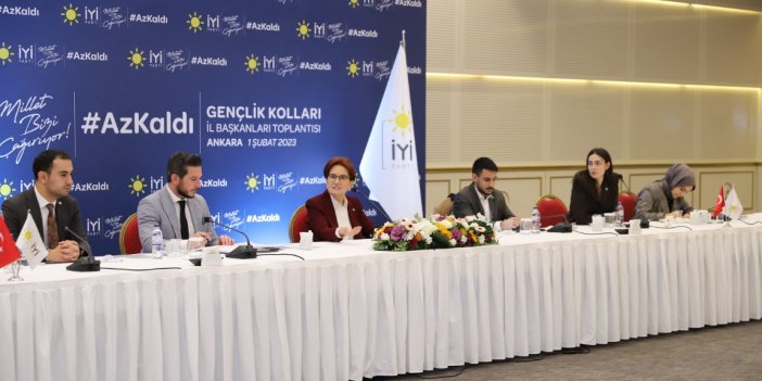 Meral Akşener İYİ Parti Gençlik Kolları il başkanları ile bir araya geldi