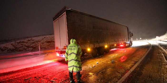 Malatya-Sivas kara yolu tek yönlü ulaşıma kapatıldı