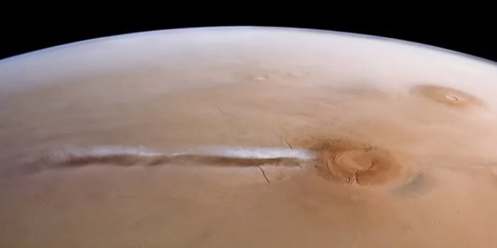 Mars'taki uzun bulutun sırrı çözüldü. Gelen bilgiyle NASA şok oldu. Tam 1700 kilometre