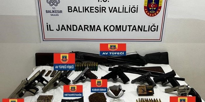 Balıkesir'de operasyon: Silah ve uyuşturucu madde satışına gözaltı