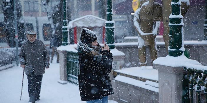 Eskişehir'de kar ve soğuk hava etkili oluyor