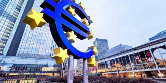 ECB Euro Bölgesi için enflasyon tahmini yükseltti