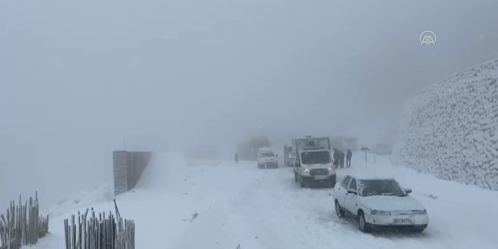 Adana ve Mersin'de kar etkili oluyor: Kozan-Feke kara yolu ulaşıma kapandı