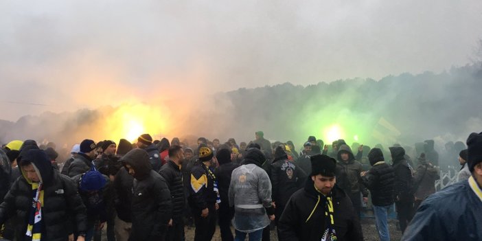 Fenerbahçe taraftarı TFF'yi protesto için Riva'ya gitti