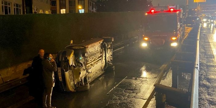 İstanbul Fatih'te devrilen otomobildeki 1 kişi yaralandı