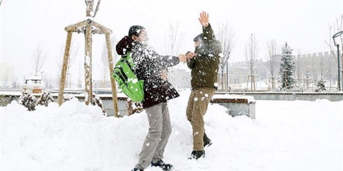 Adana’nın 4 ilçesinde eğitime kar engeli