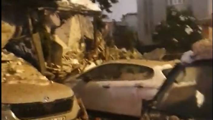 Gaziantep Şehitkamil'de bir sitede dört blok birden yıkıldı