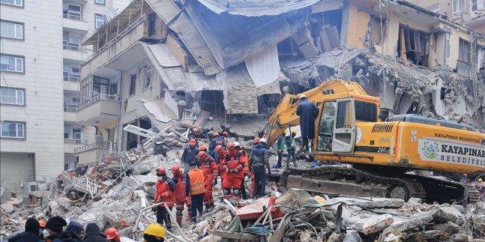 Diyarbakır, Gaziantep ve Şanlıurfa'da yıkılan binalarla ilgili soruşturma başlatıldı
