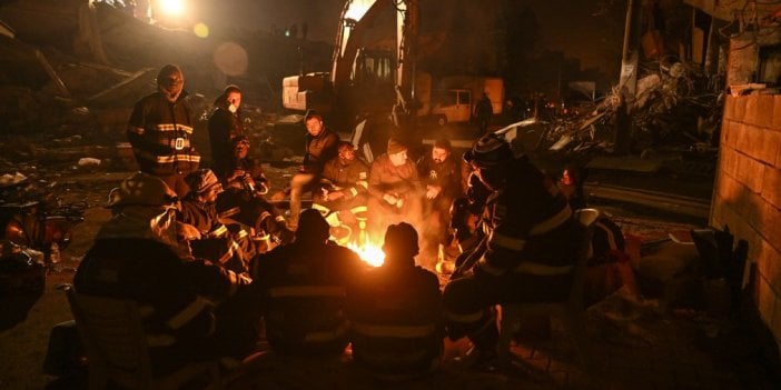 Dondurucu soğuğa rağmen canla başla çalışıyorlar