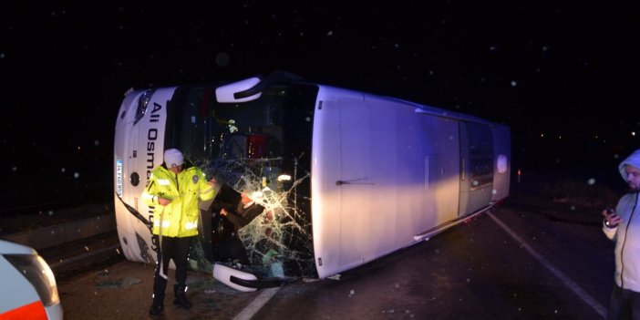Kastamonu'da yolcu otobüsü devrildi. Çok sayıda yaralı var
